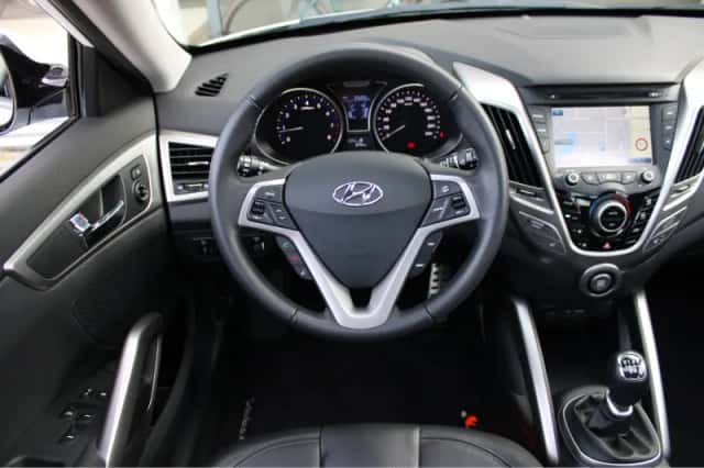 Hyundai Veloster (2013) thumbnail 24