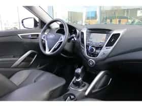Hyundai Veloster (2013) thumbnail 25