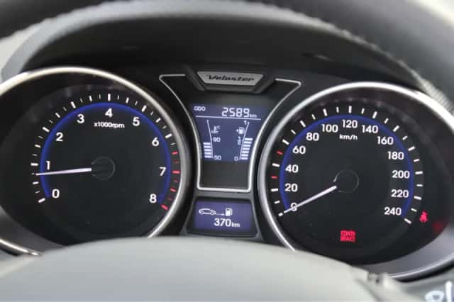 Hyundai Veloster (2013) thumbnail 28