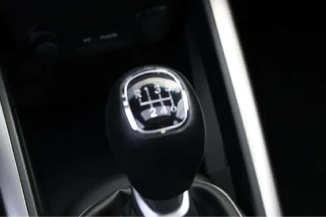 Hyundai Veloster (2013) thumbnail 29