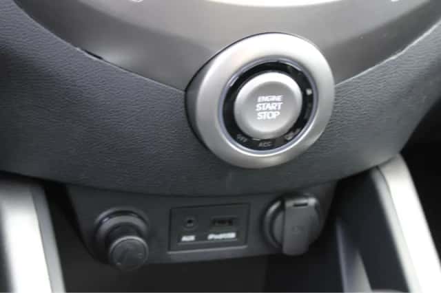 Hyundai Veloster (2013) thumbnail 32
