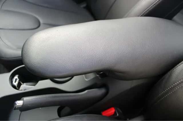 Hyundai Veloster (2013) thumbnail 33