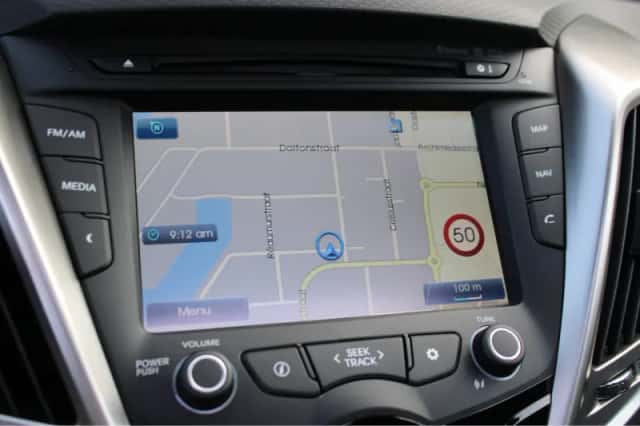 Hyundai Veloster (2013) thumbnail 36