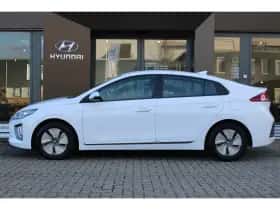 Hyundai Ioniq (2022) thumbnail 5