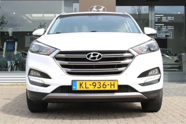 Hyundai Tucson (2017) thumbnail 4