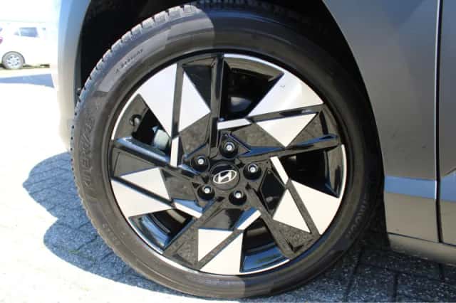 Hyundai Kona (2025) thumbnail 14