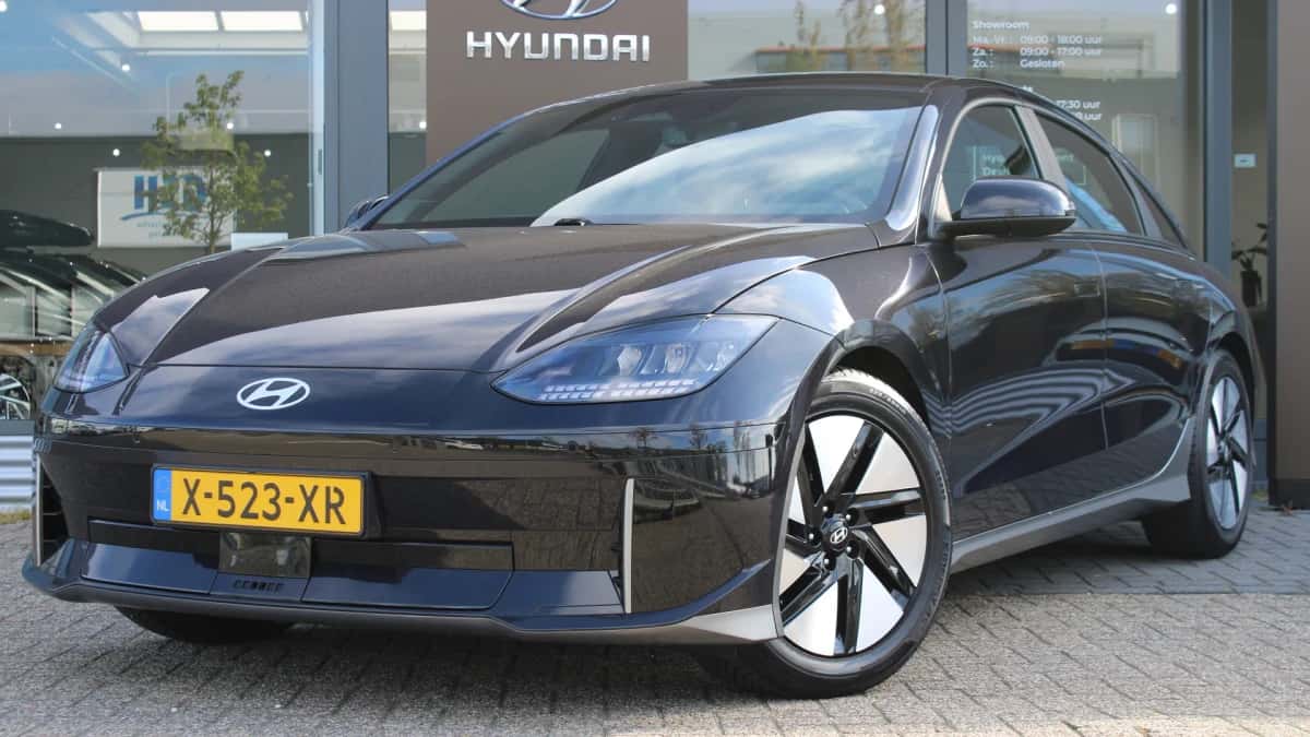 Hyundai Ioniq 6 (2024) — foto 1
