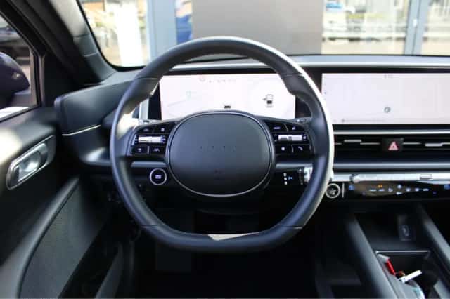 Hyundai Ioniq 6 (2024) thumbnail 11