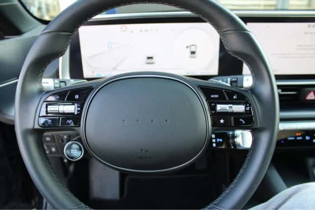 Hyundai Ioniq 6 (2024) thumbnail 25