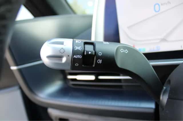 Hyundai Ioniq 6 (2024) thumbnail 28