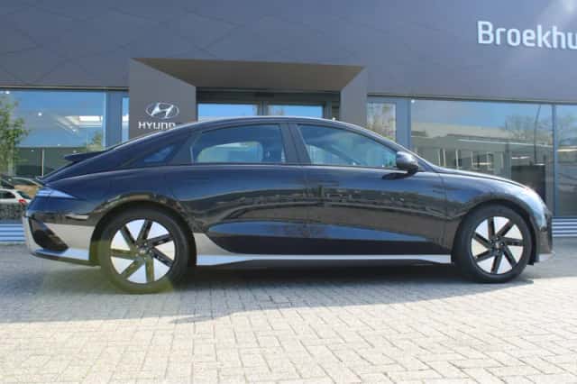 Hyundai Ioniq 6 (2024) thumbnail 5