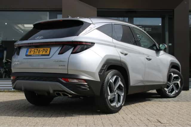 Hyundai Tucson (2022) thumbnail 2