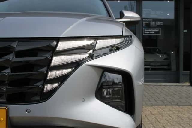 Hyundai Tucson (2022) thumbnail 3