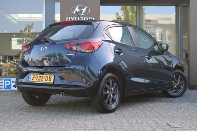 Mazda 2 (2023) thumbnail 2