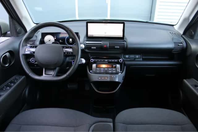 Hyundai INSTER (2025) thumbnail 3