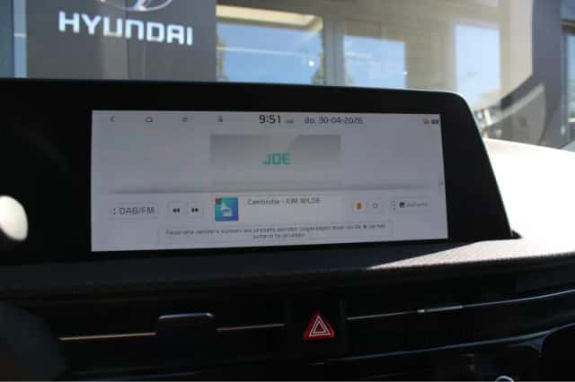 Kia EV6 (2022) thumbnail 12