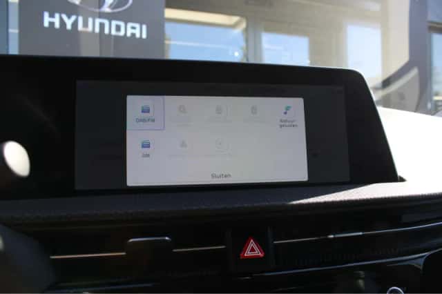 Kia EV6 (2022) thumbnail 13