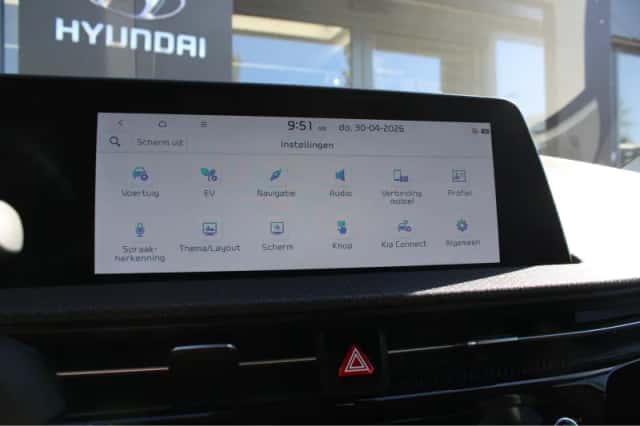 Kia EV6 (2022) thumbnail 14