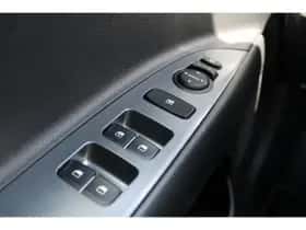 Kia Rio (2020) thumbnail 18