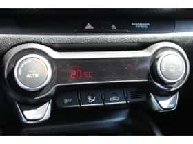 Kia Rio (2020) thumbnail 21
