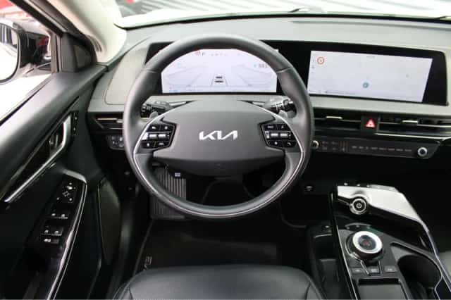 Kia EV6 (2021) thumbnail 15