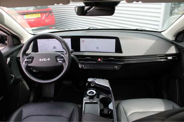 Kia EV6 (2021) thumbnail 3