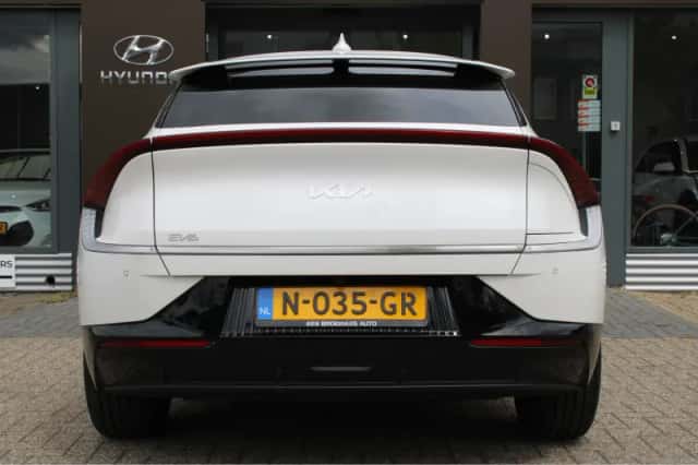 Kia EV6 (2021) thumbnail 5