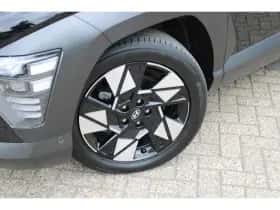 Hyundai Kona (2025) thumbnail 4