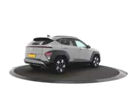 Hyundai Kona (2024) thumbnail 3