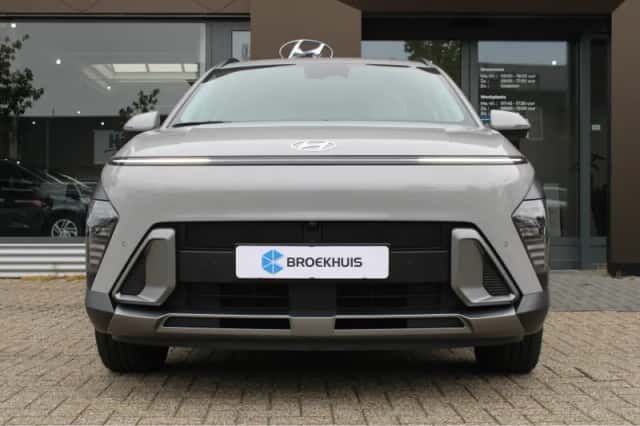 Hyundai Kona (2024) thumbnail 4