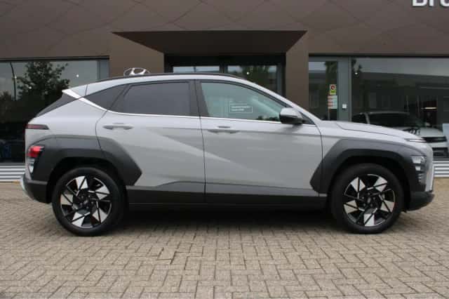 Hyundai Kona (2024) thumbnail 5