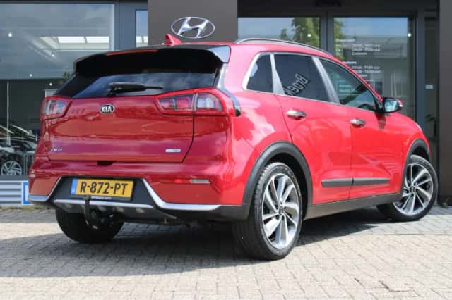 Kia Niro (2018) thumbnail 2