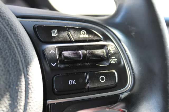 Kia Niro (2018) thumbnail 26