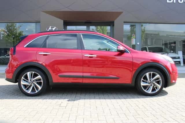 Kia Niro (2018) thumbnail 5