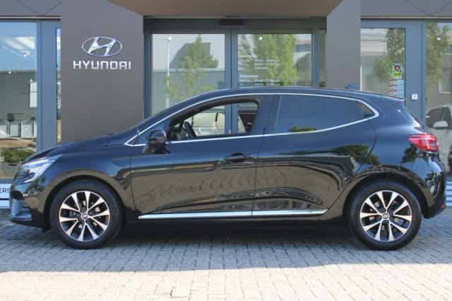 Renault Clio (2022) thumbnail 4