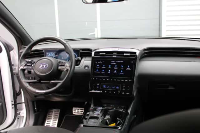 Hyundai Tucson (2024) thumbnail 3