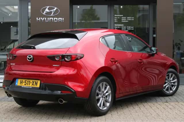 Mazda 3 (2020) thumbnail 2