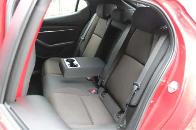 Mazda 3 (2020) thumbnail 5