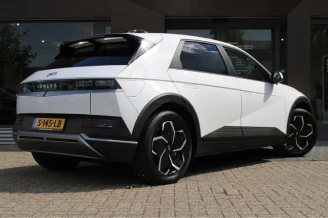 Hyundai Ioniq 5 (2023) thumbnail 2