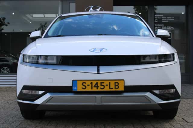 Hyundai Ioniq 5 (2023) thumbnail 5