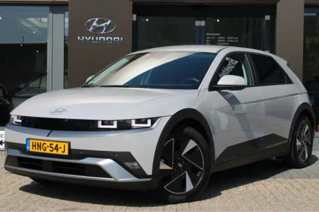 Hyundai Ioniq 5 (2025) thumbnail 1