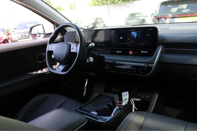 Hyundai Ioniq 5 (2025) thumbnail 3