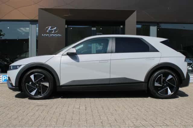 Hyundai Ioniq 5 (2025) thumbnail 6