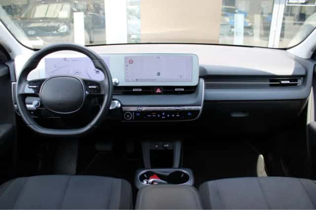 Hyundai Ioniq 5 (2024) thumbnail 3