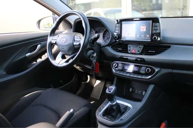 Hyundai i30 (2020) thumbnail 3