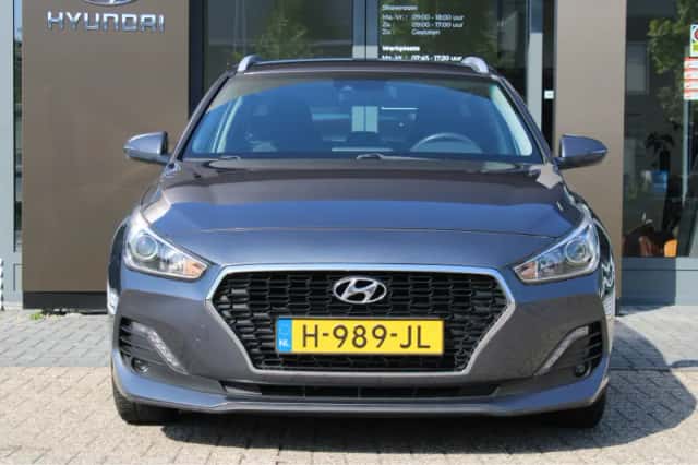 Hyundai i30 (2020) thumbnail 4