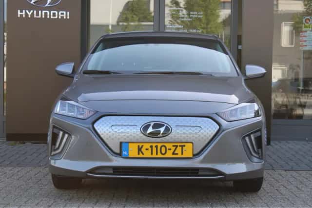 Hyundai Ioniq (2021) thumbnail 5