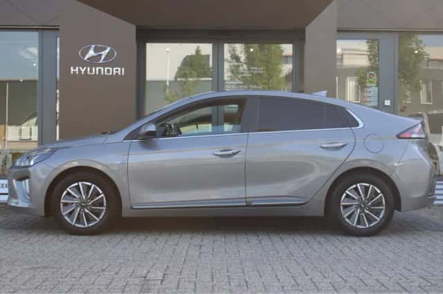 Hyundai Ioniq (2021) thumbnail 6