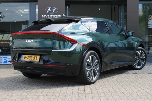 Kia EV6 (2022) thumbnail 2