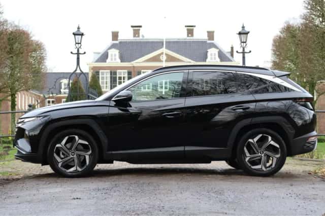 Hyundai Tucson (2024) thumbnail 2